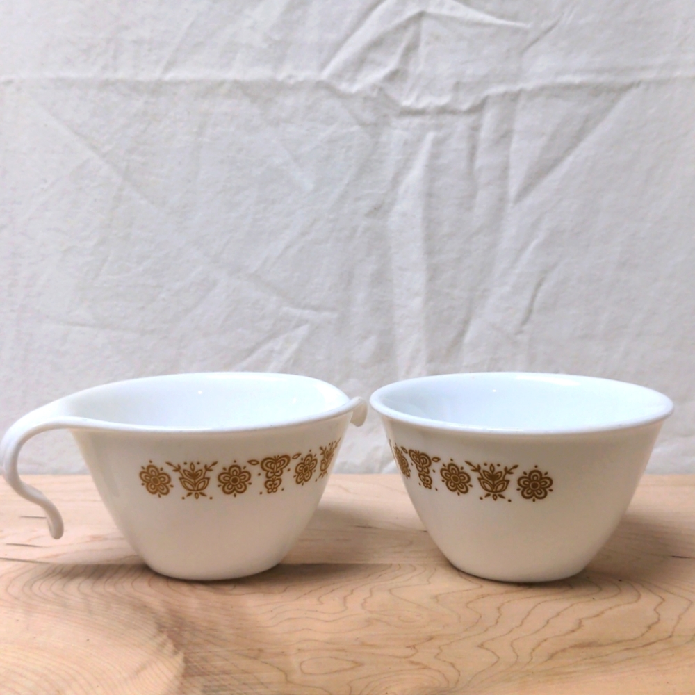 ✨SOLD✨Vintage Corelle Butterfly Gold Cream and Sugar Set